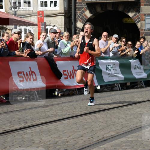 13.09.2026 - 21. swb-Marathon Bremen Strokosch-Dieckow http://msf.ph/oto/10296862 13.09.2026 12:09:42 Ziel 133 meine-sportfotos.de