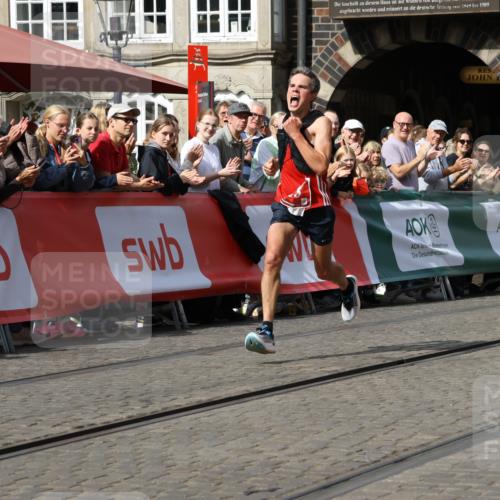13.09.2026 - 21. swb-Marathon Bremen Strokosch-Dieckow http://msf.ph/oto/10296869 13.09.2026 12:09:42 Ziel 133 meine-sportfotos.de