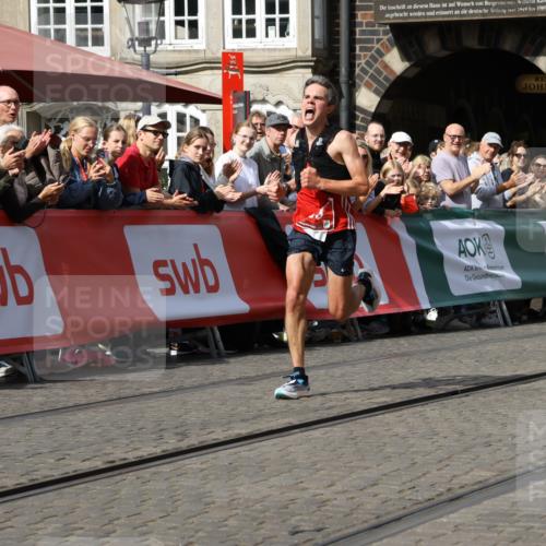 13.09.2026 - 21. swb-Marathon Bremen Strokosch-Dieckow http://msf.ph/oto/10296871 13.09.2026 12:09:42 Ziel 133 meine-sportfotos.de