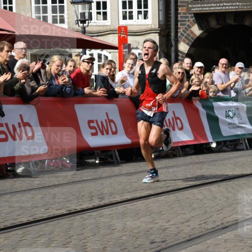 13.09.2026 - 21. swb-Marathon Bremen Strokosch-Dieckow http://msf.ph/oto/10296875 13.09.2026 12:09:42 Ziel 133 meine-sportfotos.de
