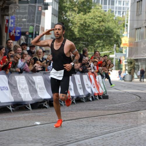 13.09.2026 - 21. swb-Marathon Bremen Strokosch-Dieckow http://msf.ph/oto/10296905 13.09.2026 12:17:20 Ziel 1109 meine-sportfotos.de