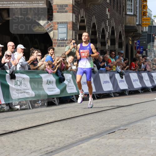 13.09.2026 - 21. swb-Marathon Bremen Strokosch-Dieckow http://msf.ph/oto/10296933 13.09.2026 12:18:09 Ziel 1956 meine-sportfotos.de