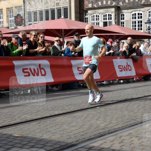13.09.2026 - 21. swb-Marathon Bremen Strokosch-Dieckow http://msf.ph/oto/10297021 13.09.2026 12:19:37 Ziel 207 meine-sportfotos.de