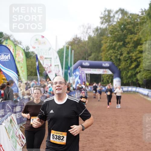13.09.2026 - Airport Race Dennis Weichert http://msf.ph/oto/10297092 13.09.2026 10:34:24 Ziel 5034, 5122, 5220, 5355, 5356, 5367, 5382 meine-sportfotos.de