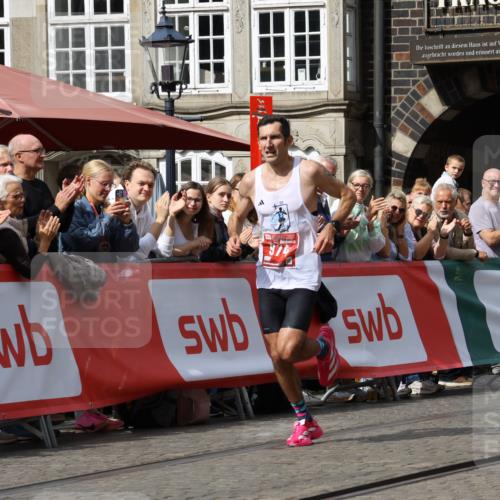 13.09.2026 - 21. swb-Marathon Bremen Strokosch-Dieckow http://msf.ph/oto/10297109 13.09.2026 12:20:46 Ziel 974, 626 meine-sportfotos.de