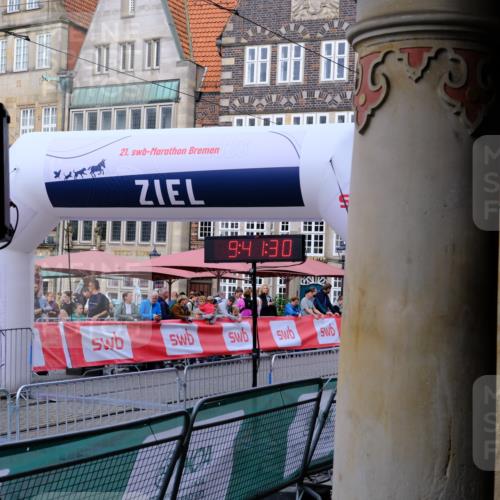 13.09.2026 - 21. swb-Marathon Bremen Tim E. http://msf.ph/oto/10297219 13.09.2026 09:41:31 Ziel  meine-sportfotos.de