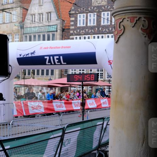 13.09.2026 - 21. swb-Marathon Bremen Tim E. http://msf.ph/oto/10297232 13.09.2026 09:41:59 Ziel  meine-sportfotos.de