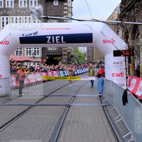 13.09.2026 - 21. swb-Marathon Bremen Tim E. http://msf.ph/oto/10297284 13.09.2026 10:26:50 Ziel 13525 meine-sportfotos.de