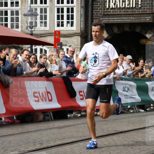 13.09.2026 - 21. swb-Marathon Bremen Strokosch-Dieckow http://msf.ph/oto/10297295 13.09.2026 12:22:27 Ziel 1681, 176 meine-sportfotos.de