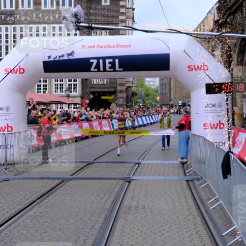13.09.2026 - 21. swb-Marathon Bremen Tim E. http://msf.ph/oto/10297298 13.09.2026 10:26:51 Ziel 13525 meine-sportfotos.de