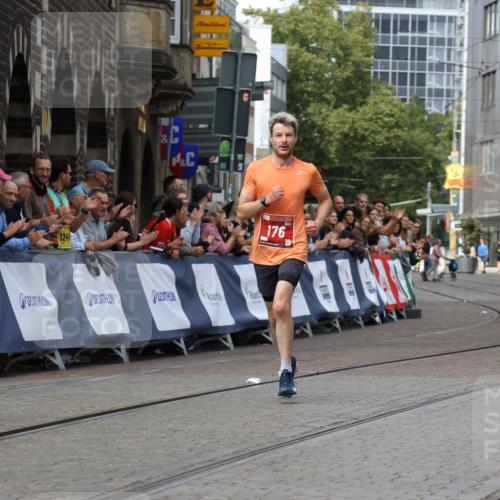 13.09.2026 - 21. swb-Marathon Bremen Strokosch-Dieckow http://msf.ph/oto/10297315 13.09.2026 12:22:59 Ziel 176 meine-sportfotos.de