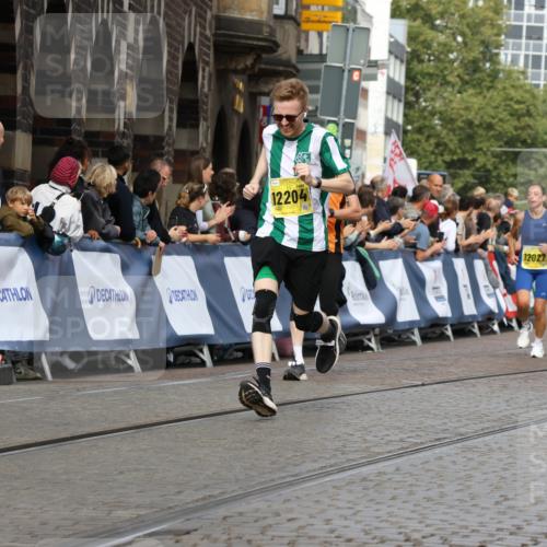 13.09.2026 - 21. swb-Marathon Bremen Strokosch-Dieckow http://msf.ph/oto/10297323 13.09.2026 10:49:02 Ziel 10231, 10269, 10489, 10538, 10770, 10815, 10917, 10993, 11196, 11372, 11611, 11885, 13512, 10294, 10392, 10514, 10655, 11316, 11567, 11891, 11896, 11984, 12132, 12149, 12450, 12529, 13577 meine-sportfotos.de