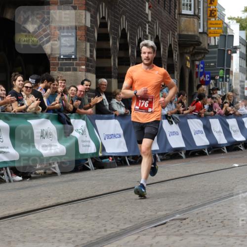 13.09.2026 - 21. swb-Marathon Bremen Strokosch-Dieckow http://msf.ph/oto/10297346 13.09.2026 12:23:00 Ziel 176 meine-sportfotos.de