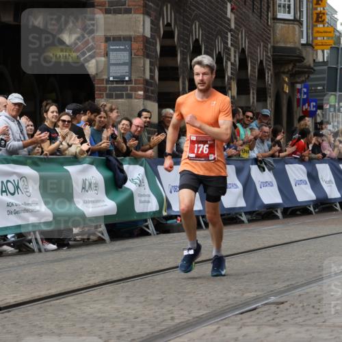 13.09.2026 - 21. swb-Marathon Bremen Strokosch-Dieckow http://msf.ph/oto/10297358 13.09.2026 12:23:00 Ziel 176 meine-sportfotos.de