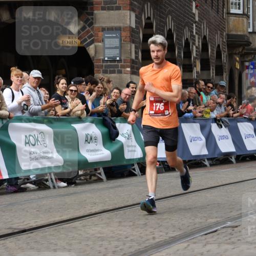 13.09.2026 - 21. swb-Marathon Bremen Strokosch-Dieckow http://msf.ph/oto/10297366 13.09.2026 12:23:01 Ziel 176 meine-sportfotos.de