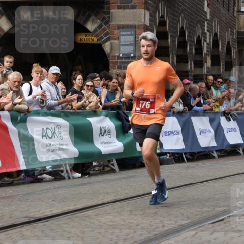 13.09.2026 - 21. swb-Marathon Bremen Strokosch-Dieckow http://msf.ph/oto/10297377 13.09.2026 12:23:01 Ziel 176 meine-sportfotos.de
