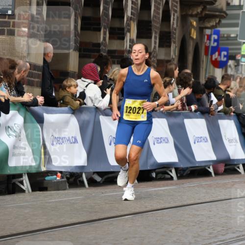 13.09.2026 - 21. swb-Marathon Bremen Strokosch-Dieckow http://msf.ph/oto/10297418 13.09.2026 10:49:06 Ziel 10815, 10917, 11372, 11611, 11885, 12204, 13512, 10294, 10514, 10655, 11316, 11567, 11621, 11896, 11984, 12132, 12149, 12450, 12529, 13577 meine-sportfotos.de