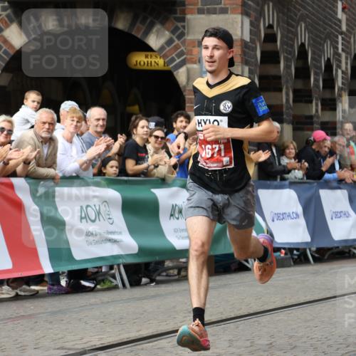 13.09.2026 - 21. swb-Marathon Bremen Strokosch-Dieckow http://msf.ph/oto/10297454 13.09.2026 12:26:19 Ziel 1671 meine-sportfotos.de