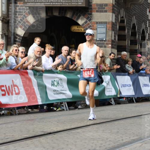 13.09.2026 - 21. swb-Marathon Bremen Strokosch-Dieckow http://msf.ph/oto/10297483 13.09.2026 12:27:24 Ziel 692 meine-sportfotos.de