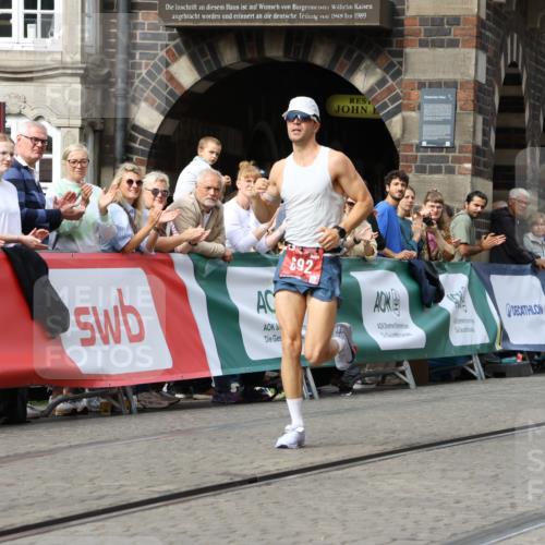 13.09.2026 - 21. swb-Marathon Bremen Strokosch-Dieckow http://msf.ph/oto/10297498 13.09.2026 12:27:24 Ziel 692 meine-sportfotos.de