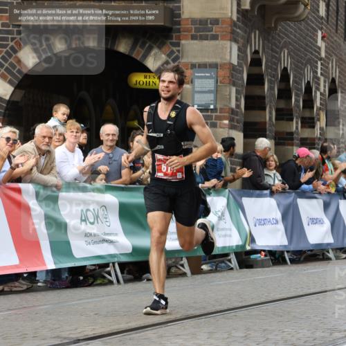 13.09.2026 - 21. swb-Marathon Bremen Strokosch-Dieckow http://msf.ph/oto/10297564 13.09.2026 12:28:45 Ziel 443, 614, 2054, 317, 796, 1046 meine-sportfotos.de