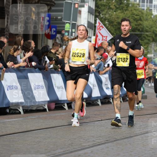 13.09.2026 - 21. swb-Marathon Bremen Strokosch-Dieckow http://msf.ph/oto/10297667 13.09.2026 10:49:16 Ziel 10253, 10293, 10566, 11885, 11891, 12027, 12204, 12350, 13512, 13555, 10739, 10835, 10846, 10910, 11092, 11191, 11621, 11635, 12376 meine-sportfotos.de