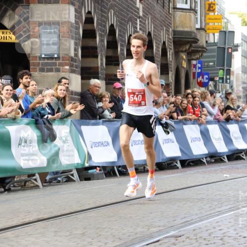 13.09.2026 - 21. swb-Marathon Bremen Strokosch-Dieckow http://msf.ph/oto/10297844 13.09.2026 12:32:49 Ziel 540, 822 meine-sportfotos.de