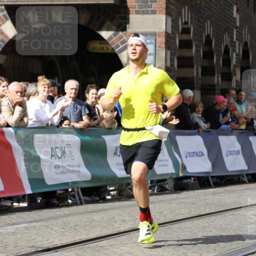 13.09.2026 - 21. swb-Marathon Bremen Strokosch-Dieckow http://msf.ph/oto/10297925 13.09.2026 12:33:17 Ziel 822 meine-sportfotos.de