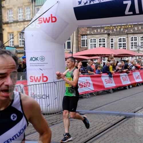 13.09.2026 - 21. swb-Marathon Bremen Tim E. http://msf.ph/oto/10297937 13.09.2026 10:32:07 Ziel 12457, 13533, 13536, 13573, 13618, 13643 meine-sportfotos.de