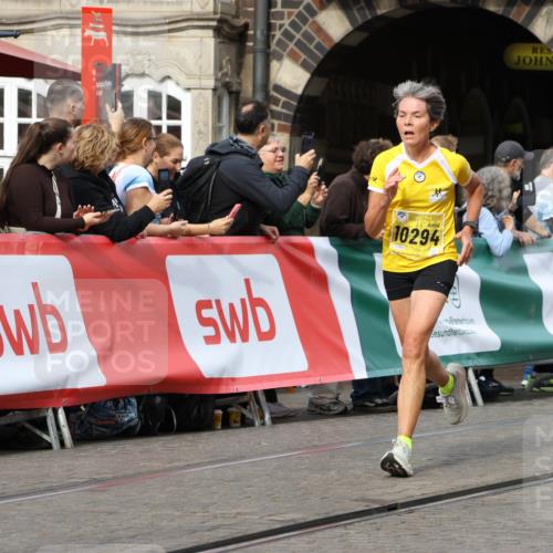13.09.2026 - 21. swb-Marathon Bremen Strokosch-Dieckow http://msf.ph/oto/10297960 13.09.2026 10:49:25 Ziel 10253, 10293, 10392, 10514, 10566, 10655, 11316, 11567, 11891, 11896, 11984, 12027, 12132, 12149, 12350, 12450, 12529, 13555, 13577, 10739, 10835, 10910, 11092, 11191, 11635, 11717 meine-sportfotos.de