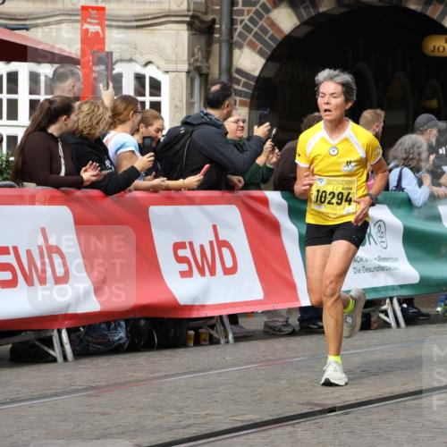 13.09.2026 - 21. swb-Marathon Bremen Strokosch-Dieckow http://msf.ph/oto/10297975 13.09.2026 10:49:25 Ziel 10253, 10293, 10392, 10514, 10566, 10655, 11316, 11567, 11891, 11896, 11984, 12027, 12132, 12149, 12350, 12450, 12529, 13555, 13577, 10739, 10835, 10910, 11092, 11191, 11635, 11717 meine-sportfotos.de