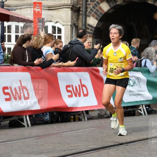 13.09.2026 - 21. swb-Marathon Bremen Strokosch-Dieckow http://msf.ph/oto/10297986 13.09.2026 10:49:26 Ziel 10253, 10293, 10294, 10392, 10514, 10566, 10655, 11316, 11567, 11891, 11896, 11984, 12027, 12132, 12149, 12350, 12450, 12529, 13555, 13577, 10835, 10910, 11092, 11635, 11717 meine-sportfotos.de