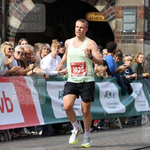 13.09.2026 - 21. swb-Marathon Bremen Strokosch-Dieckow http://msf.ph/oto/10298105 13.09.2026 12:35:31 Ziel 1028 meine-sportfotos.de