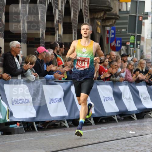 13.09.2026 - 21. swb-Marathon Bremen Strokosch-Dieckow http://msf.ph/oto/10298121 13.09.2026 12:36:11 Ziel 245, 1238 meine-sportfotos.de