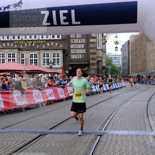 13.09.2026 - 21. swb-Marathon Bremen Tim E. http://msf.ph/oto/10298160 13.09.2026 10:33:48 Ziel 10366, 10475, 11059, 11481, 11652, 13530 meine-sportfotos.de