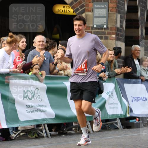 13.09.2026 - 21. swb-Marathon Bremen Strokosch-Dieckow http://msf.ph/oto/10298168 13.09.2026 12:36:25 Ziel 1670 meine-sportfotos.de