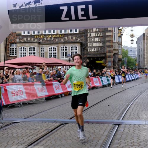 13.09.2026 - 21. swb-Marathon Bremen Tim E. http://msf.ph/oto/10298169 13.09.2026 10:33:49 Ziel 10366, 10475, 11059, 11481, 11652, 12459, 13530 meine-sportfotos.de