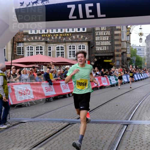 13.09.2026 - 21. swb-Marathon Bremen Tim E. http://msf.ph/oto/10298170 13.09.2026 10:33:49 Ziel 10366, 10475, 11059, 11481, 11652, 12459, 13530 meine-sportfotos.de