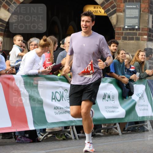13.09.2026 - 21. swb-Marathon Bremen Strokosch-Dieckow http://msf.ph/oto/10298179 13.09.2026 12:36:25 Ziel 1670 meine-sportfotos.de