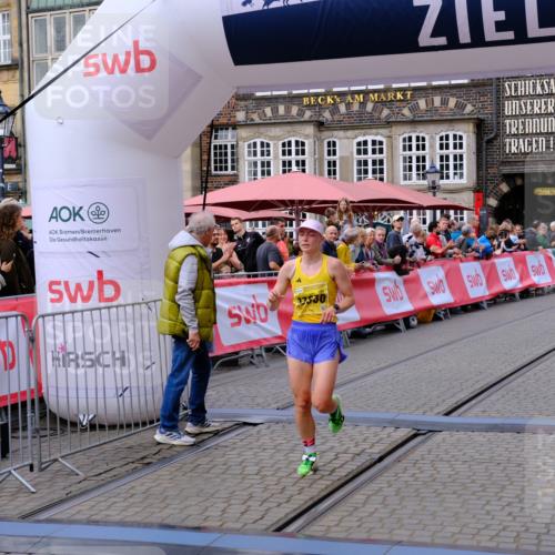 13.09.2026 - 21. swb-Marathon Bremen Tim E. http://msf.ph/oto/10298206 13.09.2026 10:33:57 Ziel 10366, 10475, 11059, 11481, 12459, 13530, 13541 meine-sportfotos.de