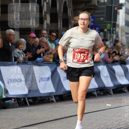 13.09.2026 - 21. swb-Marathon Bremen Strokosch-Dieckow http://msf.ph/oto/10298240 13.09.2026 12:37:50 Ziel 513, 1957 meine-sportfotos.de