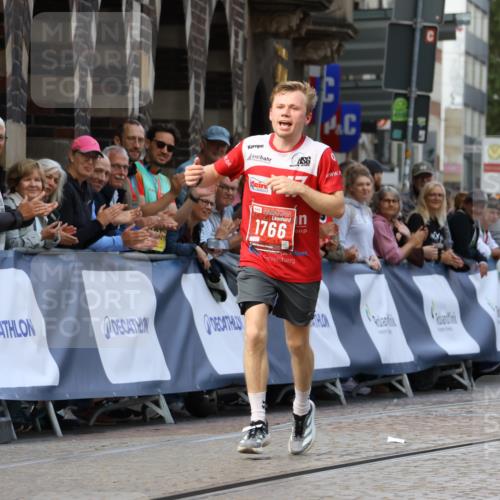 13.09.2026 - 21. swb-Marathon Bremen Strokosch-Dieckow http://msf.ph/oto/10298254 13.09.2026 12:38:03 Ziel 1766 meine-sportfotos.de
