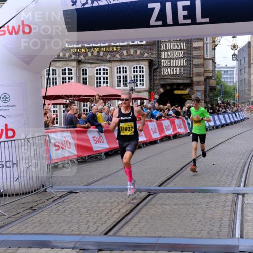 13.09.2026 - 21. swb-Marathon Bremen Tim E. http://msf.ph/oto/10298300 13.09.2026 10:34:53 Ziel 10818, 12540, 13637 meine-sportfotos.de