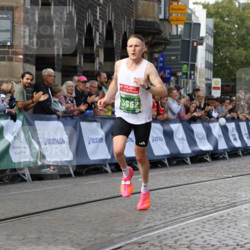 13.09.2026 - 21. swb-Marathon Bremen Strokosch-Dieckow http://msf.ph/oto/10298317 13.09.2026 12:40:44 Ziel 642, 1263 meine-sportfotos.de