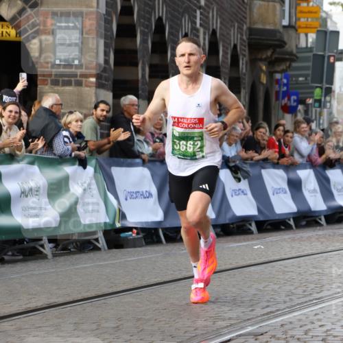 13.09.2026 - 21. swb-Marathon Bremen Strokosch-Dieckow http://msf.ph/oto/10298330 13.09.2026 12:40:44 Ziel 642, 1263 meine-sportfotos.de
