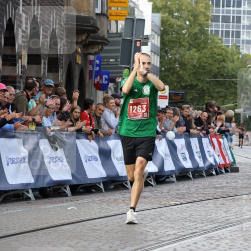 13.09.2026 - 21. swb-Marathon Bremen Strokosch-Dieckow http://msf.ph/oto/10298339 13.09.2026 12:41:10 Ziel 642, 1263, 3662 meine-sportfotos.de