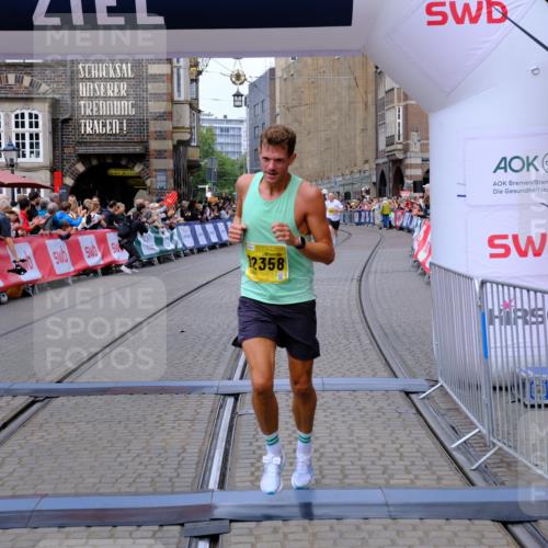 13.09.2026 - 21. swb-Marathon Bremen Tim E. http://msf.ph/oto/10298340 13.09.2026 10:35:04 Ziel 10818, 11197, 11964, 12358, 12413, 12540, 13588, 13601, 13637 meine-sportfotos.de