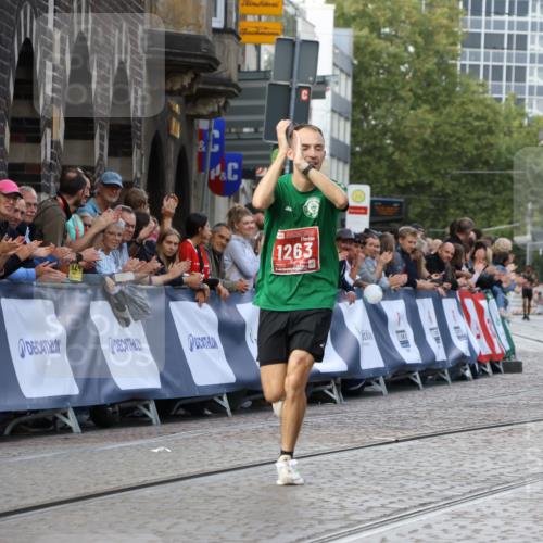 13.09.2026 - 21. swb-Marathon Bremen Strokosch-Dieckow http://msf.ph/oto/10298341 13.09.2026 12:41:11 Ziel 642, 1263, 3662 meine-sportfotos.de