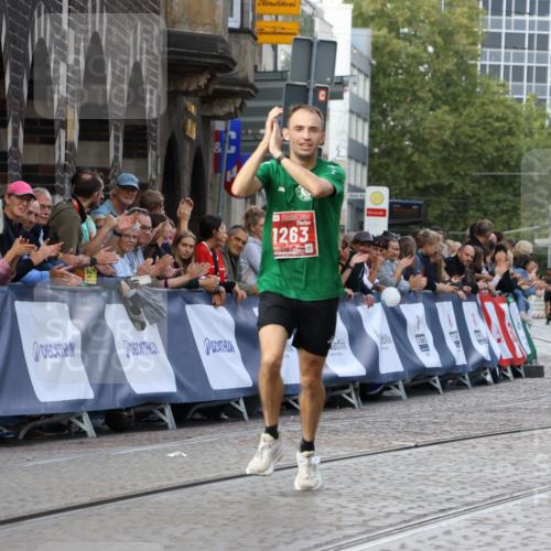 13.09.2026 - 21. swb-Marathon Bremen Strokosch-Dieckow http://msf.ph/oto/10298347 13.09.2026 12:41:11 Ziel 642, 1263, 3662 meine-sportfotos.de