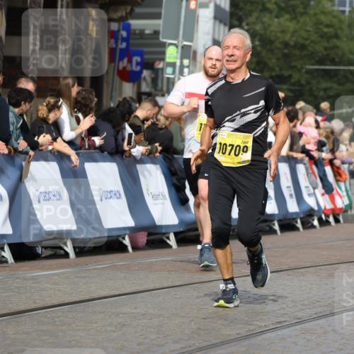 13.09.2026 - 21. swb-Marathon Bremen Strokosch-Dieckow http://msf.ph/oto/10298380 13.09.2026 10:49:51 Ziel 10739, 10835, 10846, 10910, 11092, 11191, 11621, 11635, 11717, 12376, 10452, 10593, 10876, 10966, 11005, 11035, 11415, 12380, 12510 meine-sportfotos.de